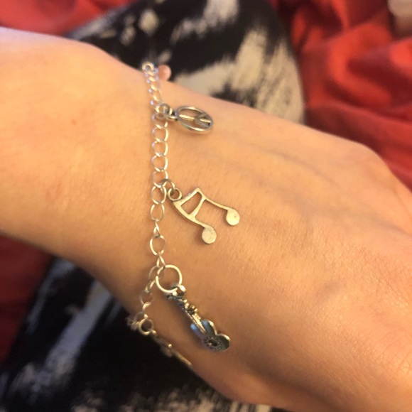 Music Heart Guitar Chainlink Pink Elegant Bead Silver Handmade Charm Bracelet - Picture 4 of 8